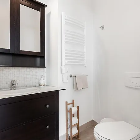 Spacious Cozy Studio, 3a *