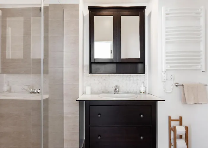 Spacious Cozy Studio, 3a Apartment *