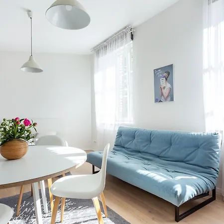 Spacious Cozy Studio, 3a *